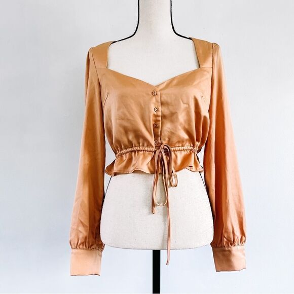 Le Lis Peach Orange Satin Sweetheart Cropped Long Sleeve Blouse Sz S - Picture 3 of 10